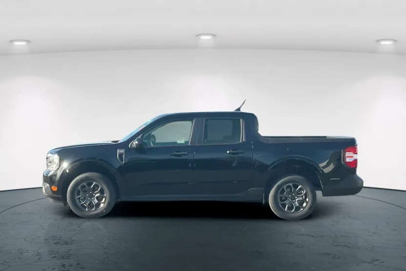 2024 Ford Maverick XLT photo 1