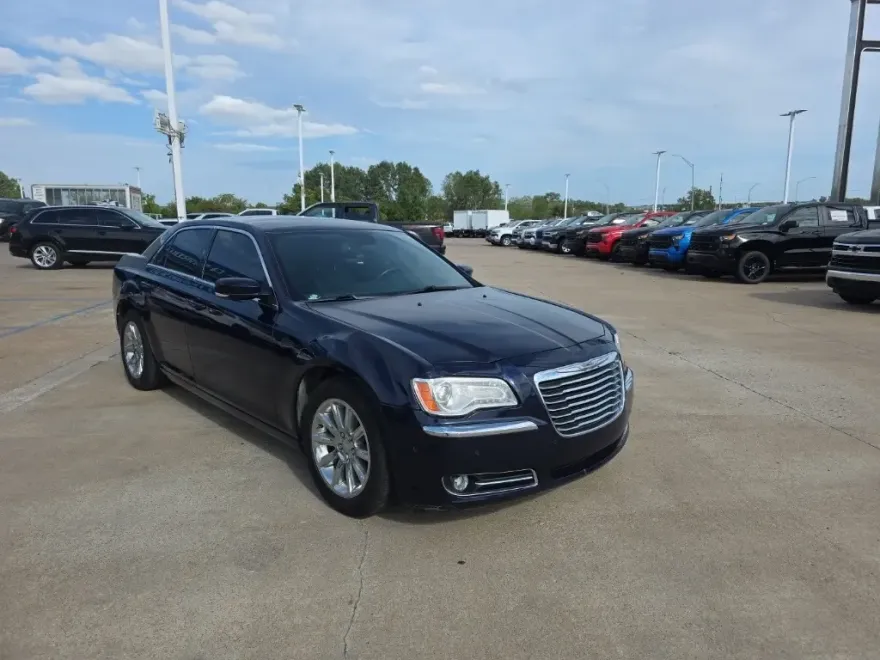 2014 Chrysler 300 Base photo 1