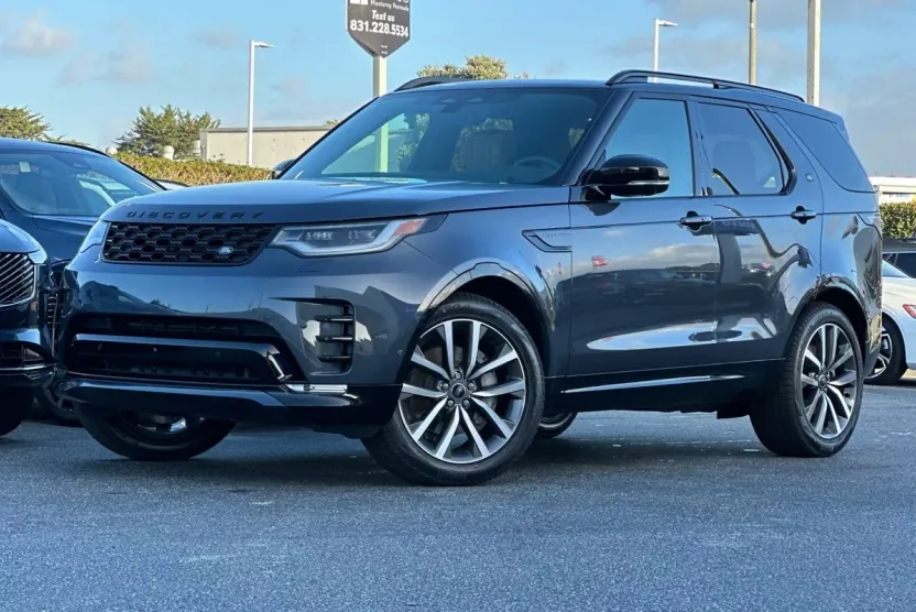 2025 Land Rover Discovery SE photo 1