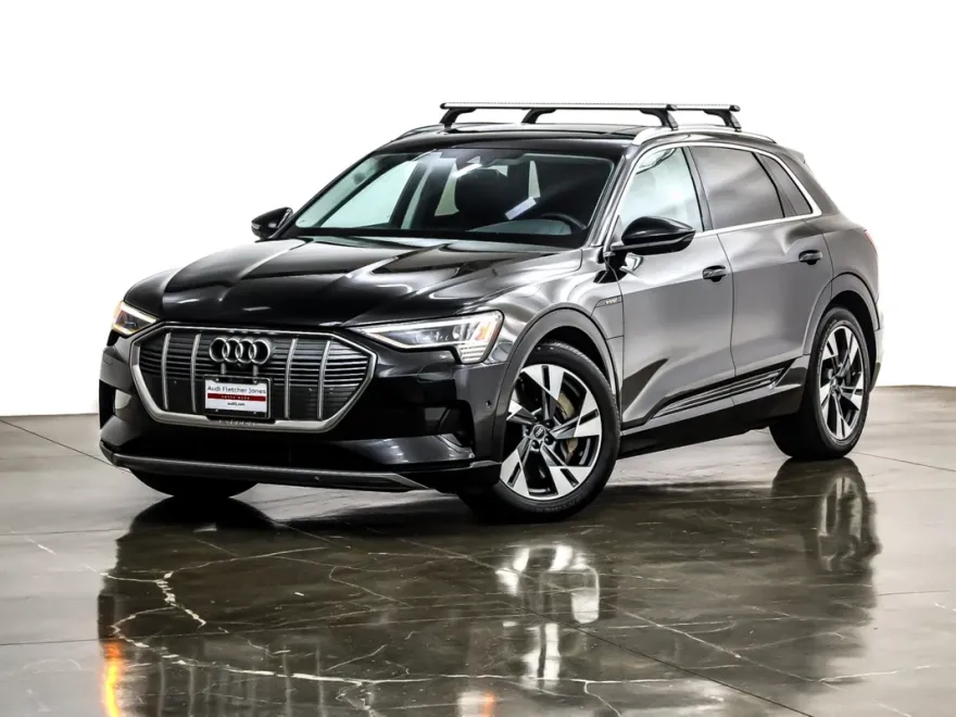 2023 Audi e-tron Premium Plus photo 1