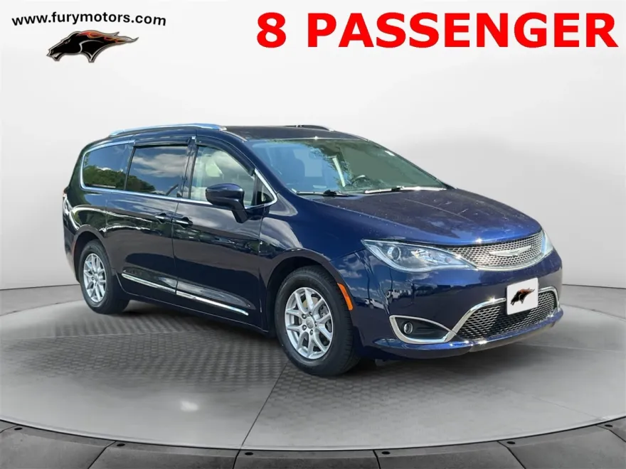 2020 Chrysler Pacifica Touring L photo 1