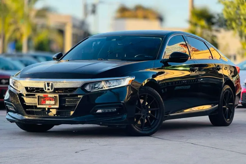 2018 Honda Accord EX-L 2.0T photo 1
