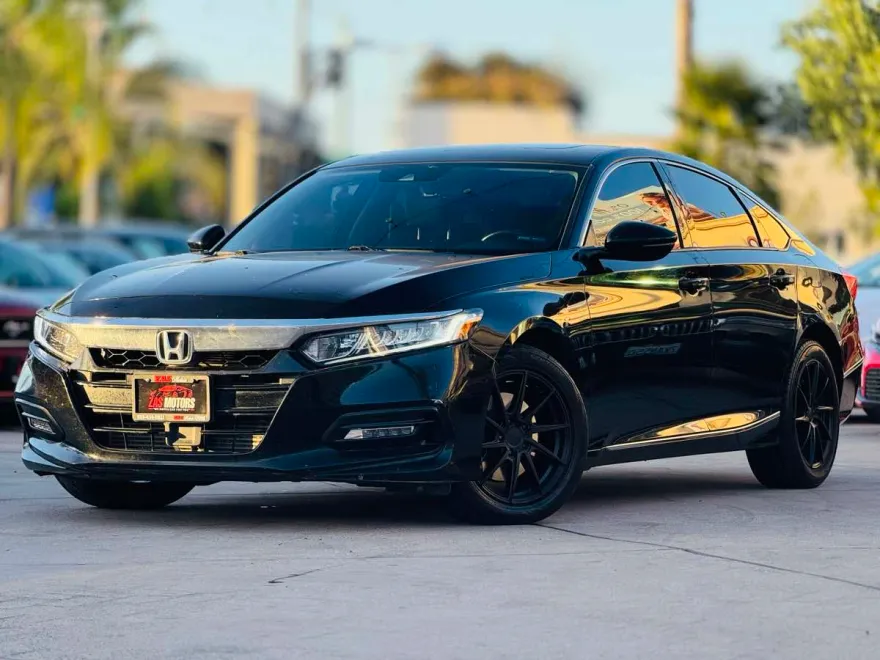 2018 Honda Accord EX-L 2.0T photo 1