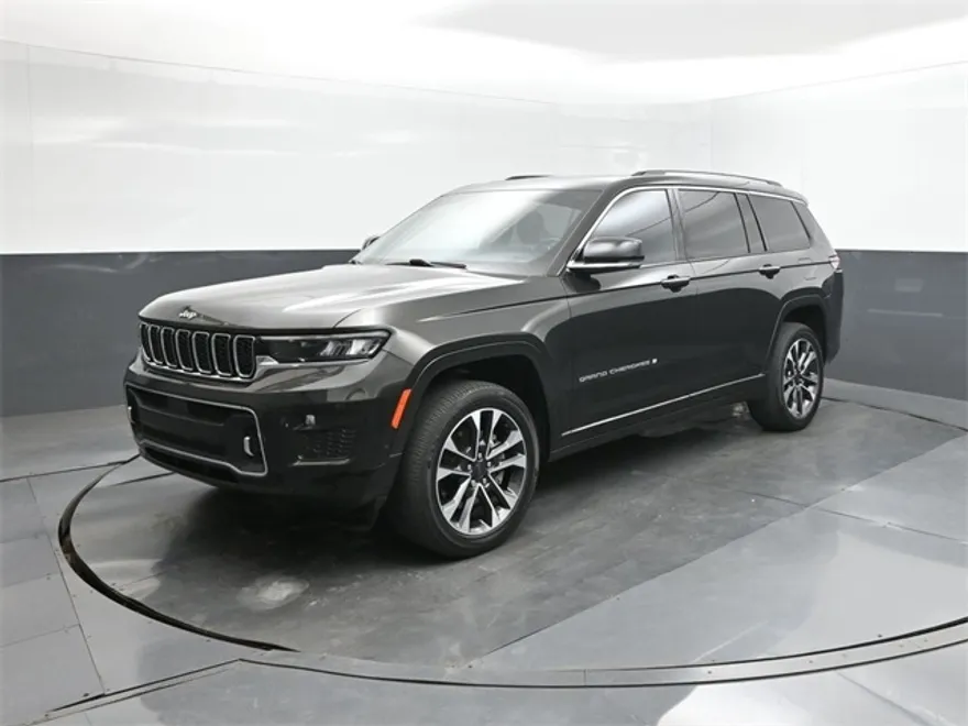 2022 Jeep Grand Cherokee Overland photo 1