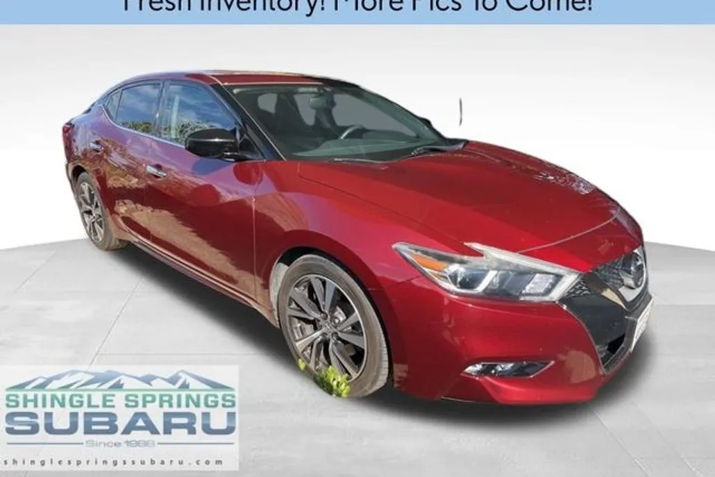 2017 Nissan Maxima S photo 1