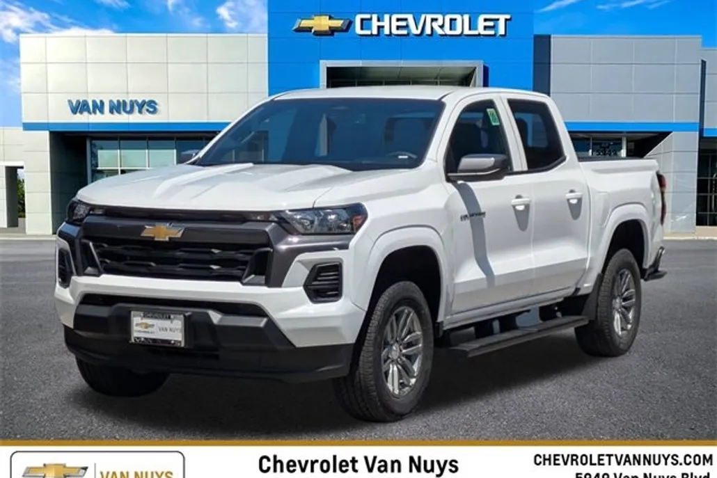 2026 Chevrolet Colorado LT photo 1