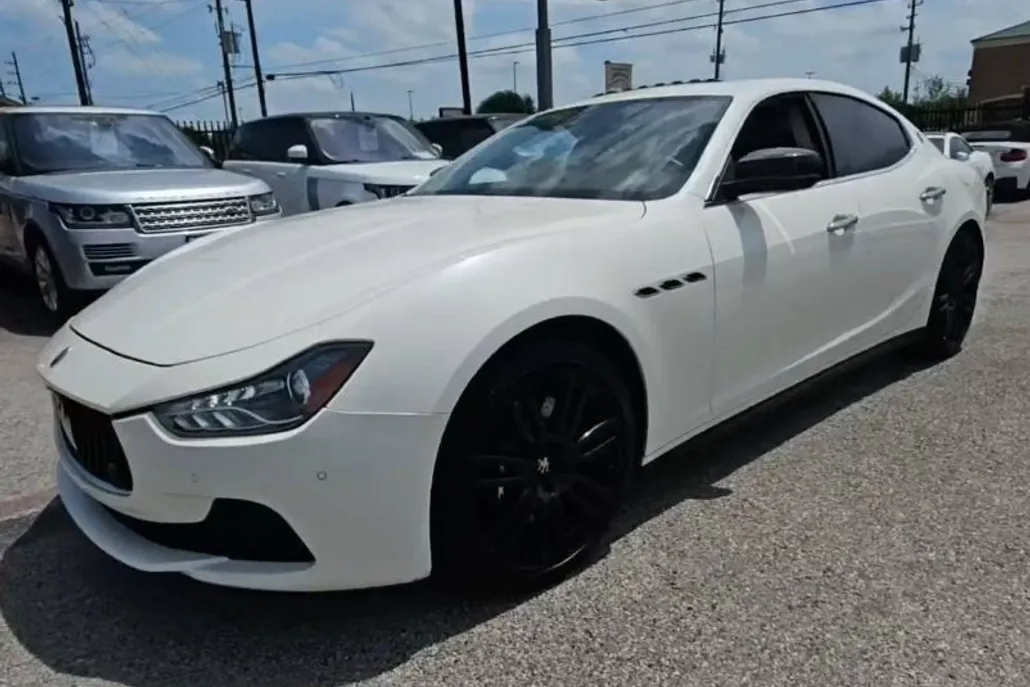 2017 Maserati Ghibli S Q4 photo 1