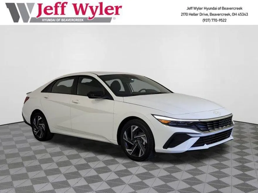 2025 Hyundai Elantra SEL Sport photo 1