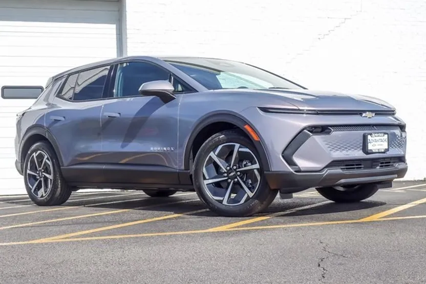 2026 Chevrolet Equinox EV 1LT photo 1