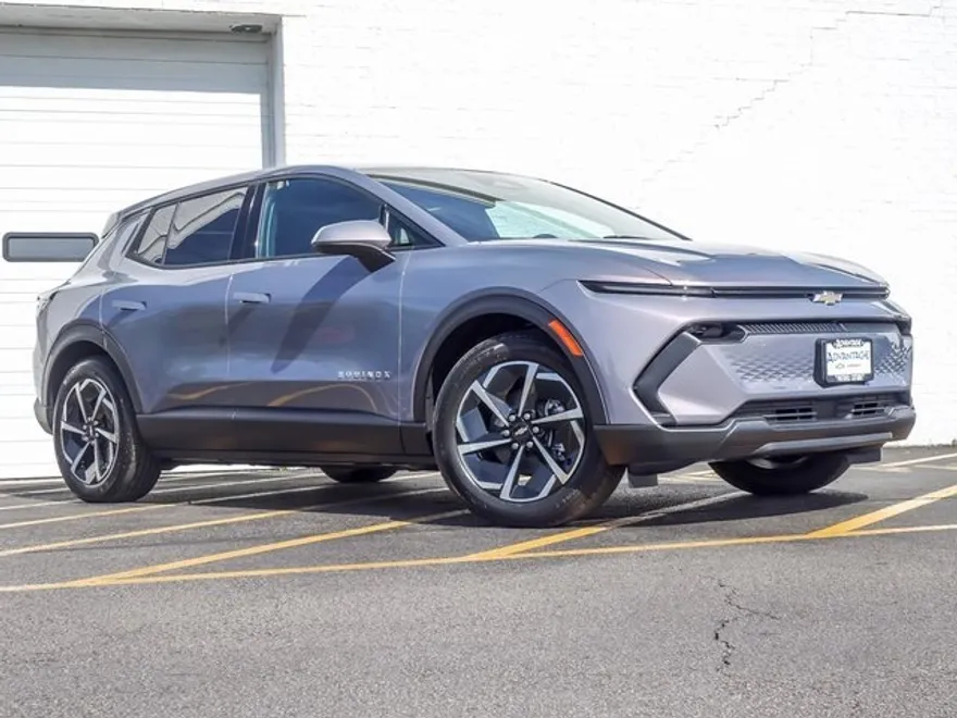2026 Chevrolet Equinox EV 1LT photo 1