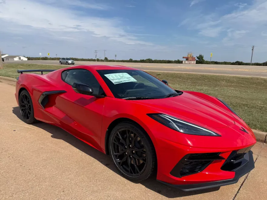 2026 Chevrolet Corvette Stingray 2LT photo 1