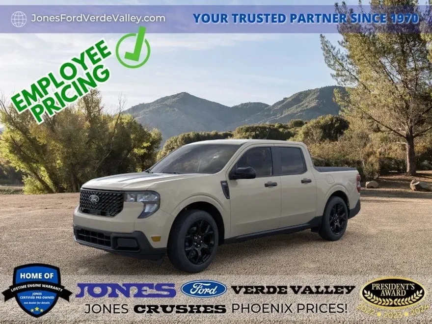 2025 Ford Maverick XLT photo 1