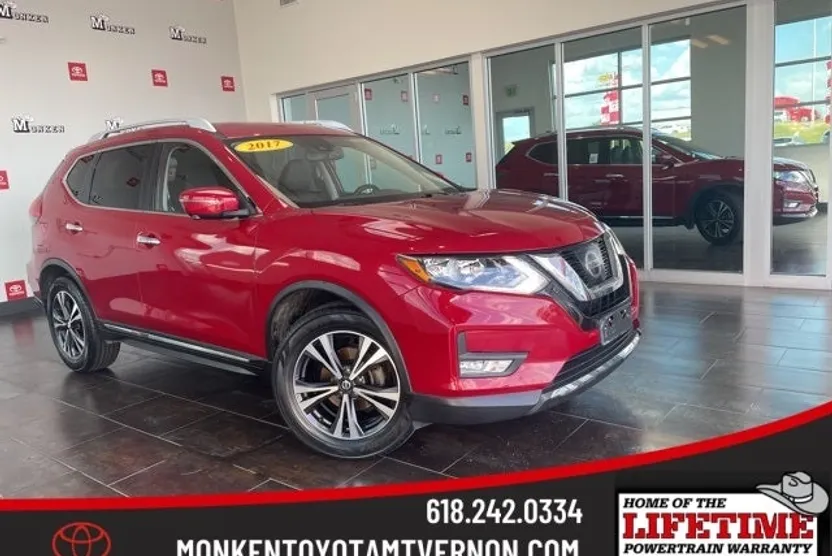 2017 Nissan Rogue SL photo 1