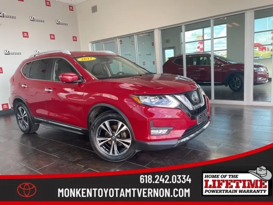 2017 Nissan Rogue SL photo 1