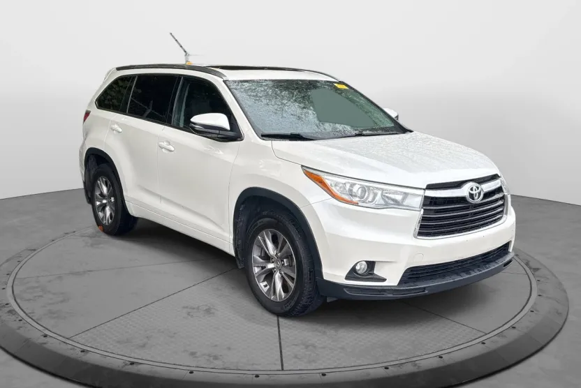 2015 Toyota Highlander XLE photo 1