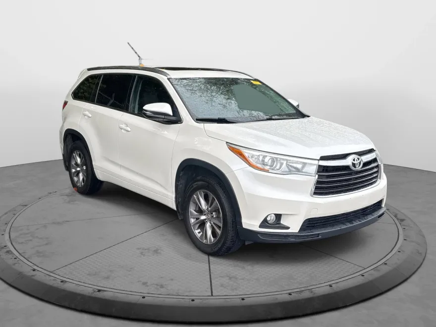 2015 Toyota Highlander XLE photo 1