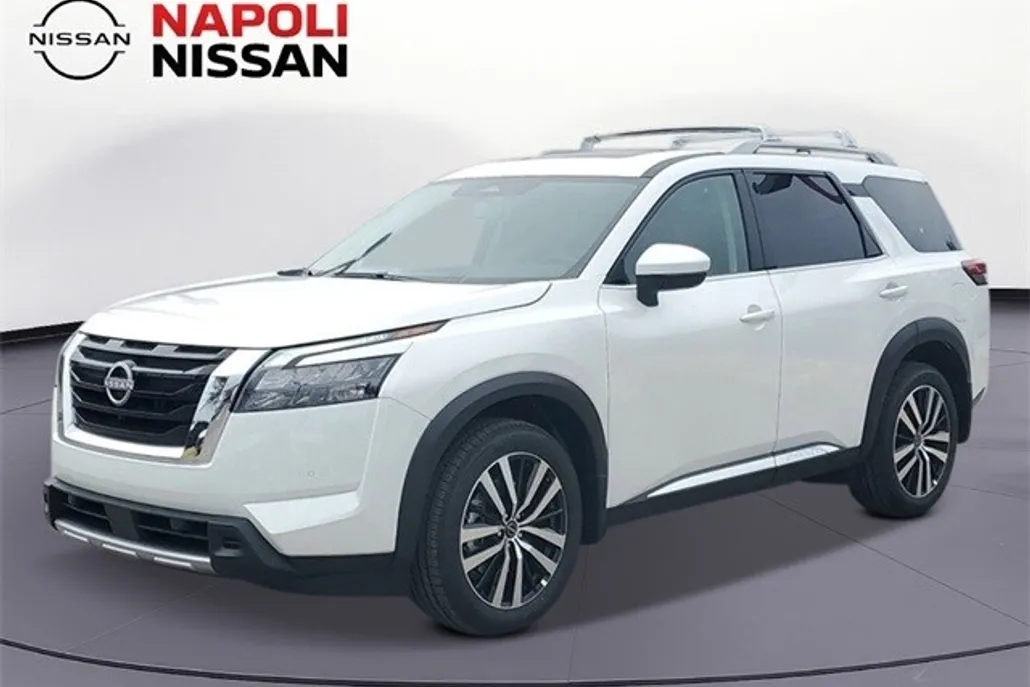 2025 Nissan Pathfinder Platinum photo 1