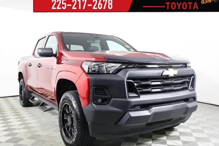 2024 Chevrolet Colorado Work Truck photo 1