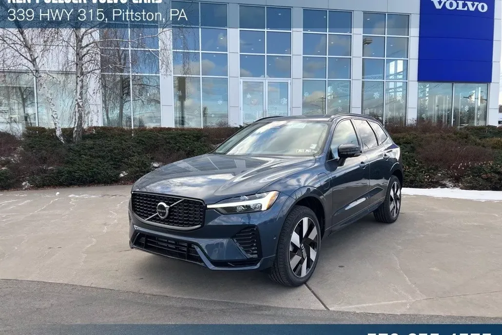2025 Volvo XC60 T8 Plus photo 1
