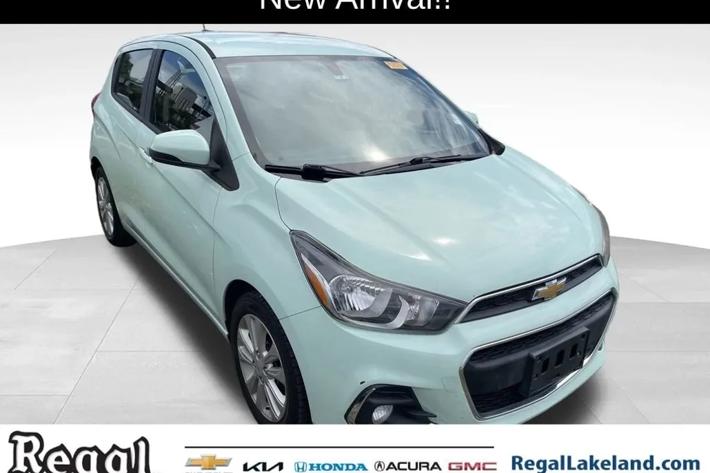 2017 Chevrolet Spark 1LT LT photo 1