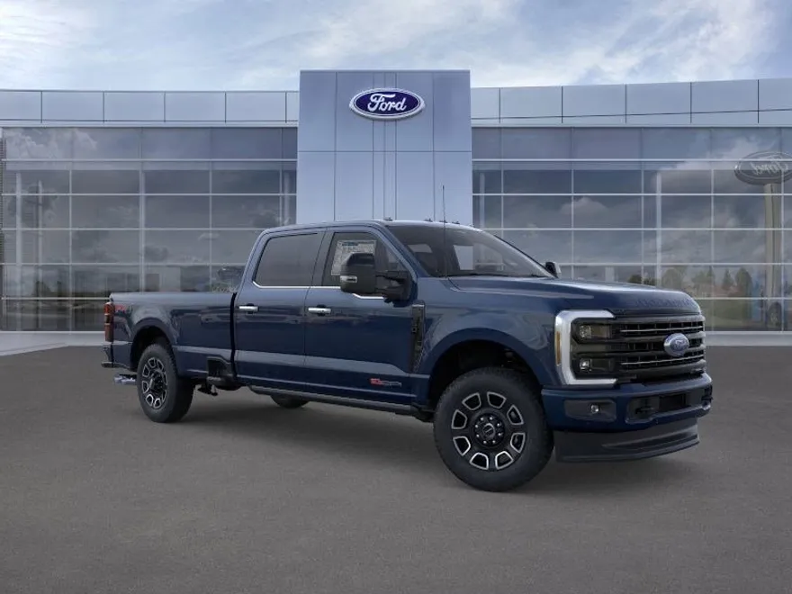 2025 Ford F-350 Platinum photo 1