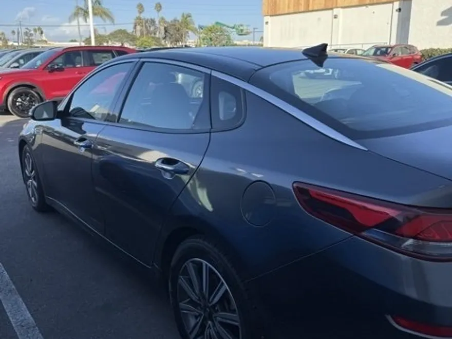 2020 Kia Optima EX Premium photo 1