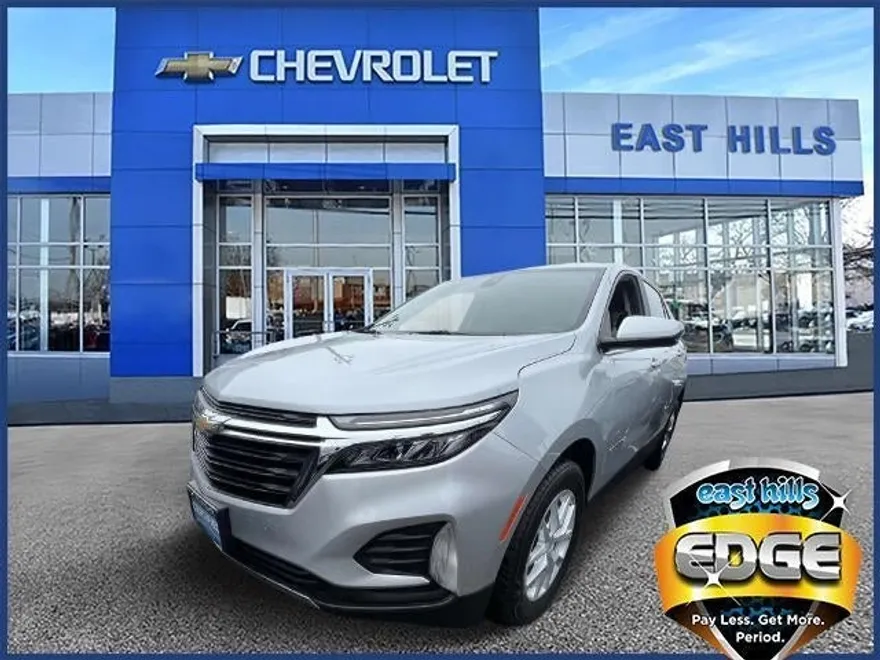 2022 Chevrolet Equinox LT photo 1
