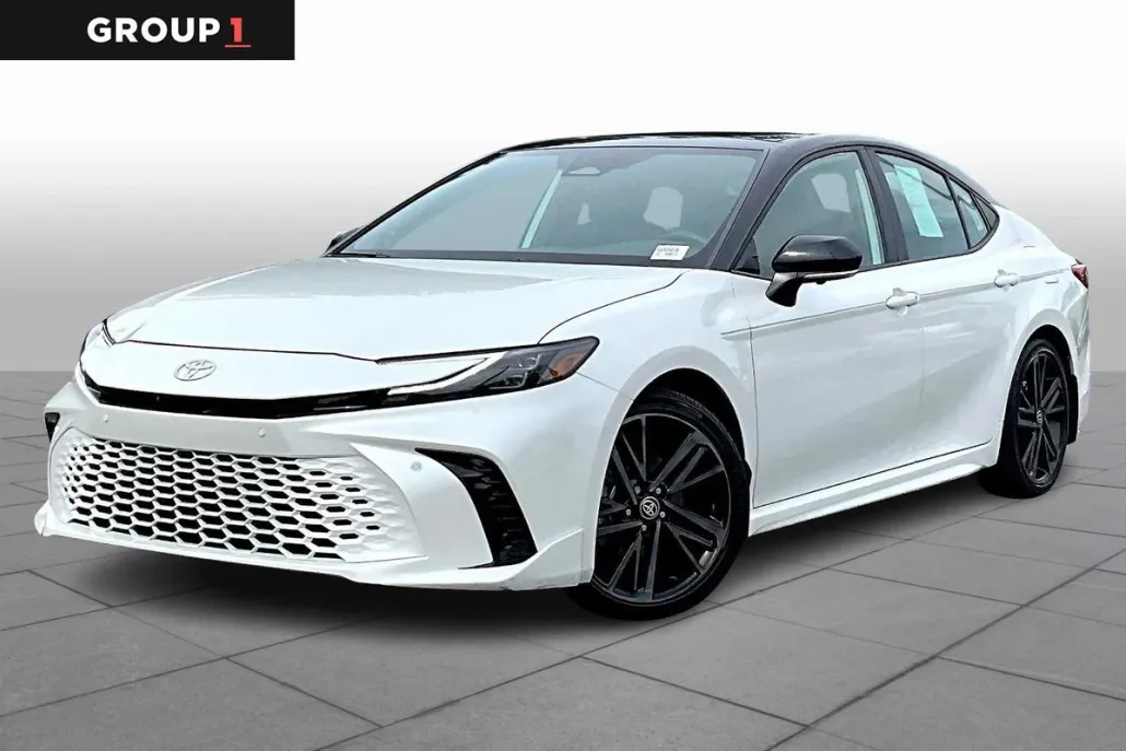 2025 Toyota Camry XSE photo 1