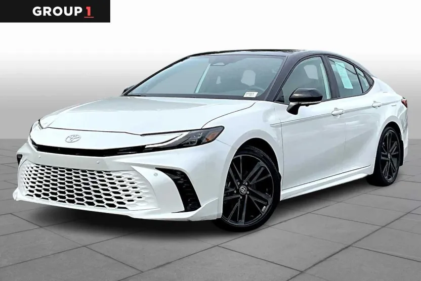 2025 Toyota Camry XSE photo 1