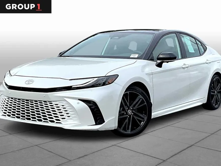 2025 Toyota Camry XSE photo 1