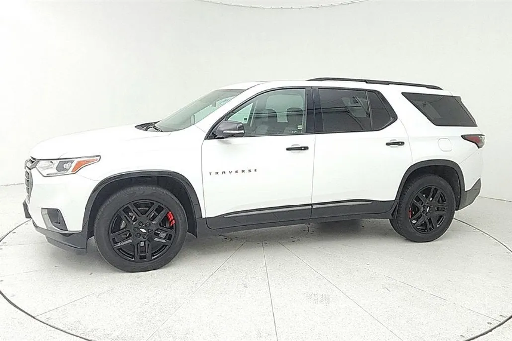 2020 Chevrolet Traverse Premier photo 1