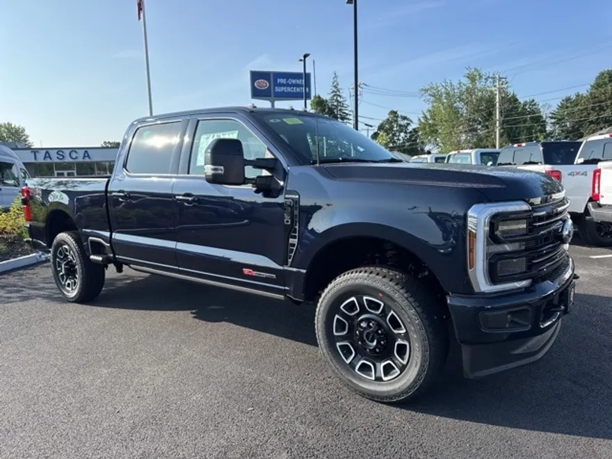 2025 Ford F-350 Platinum photo 1