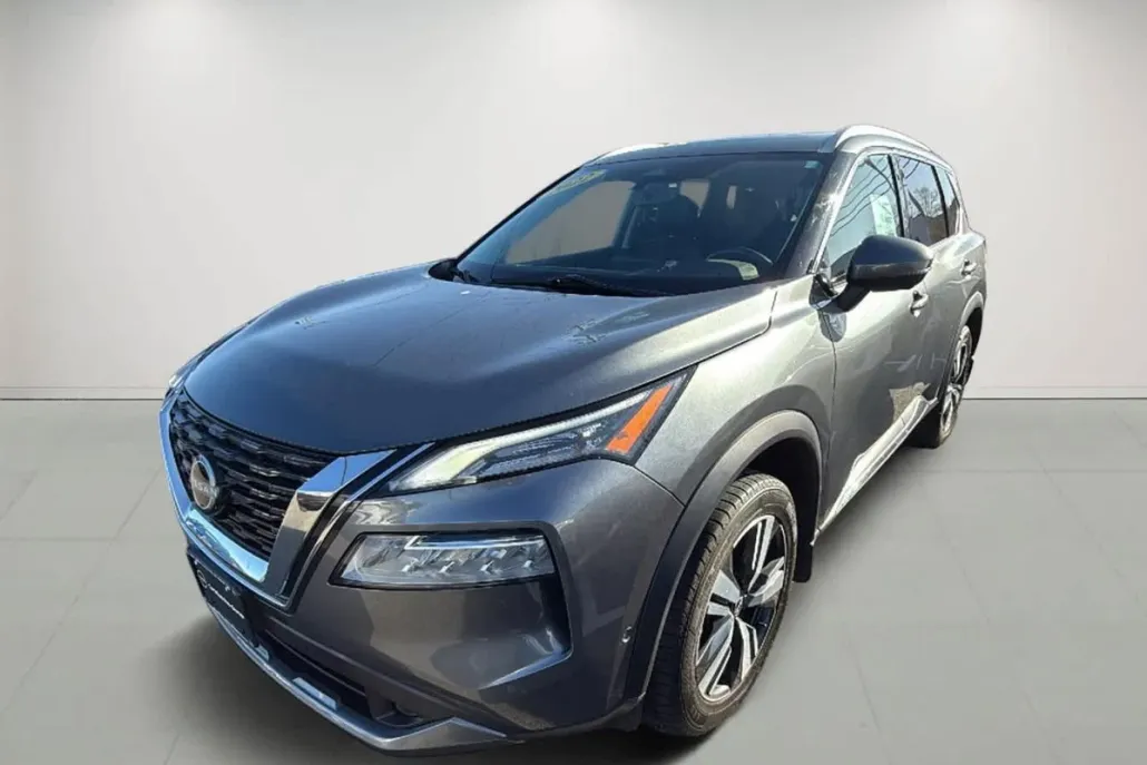 2022 Nissan Rogue SL photo 1