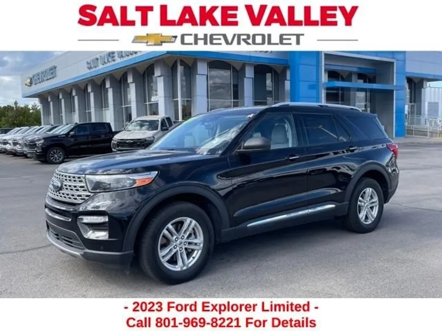 2023 Ford Explorer Limited photo 1