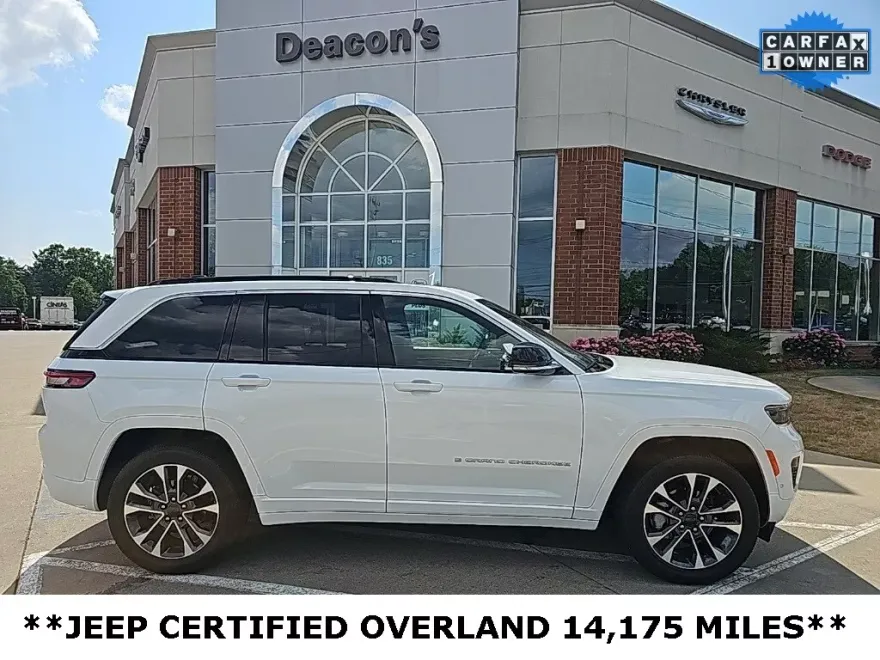 2024 Jeep Grand Cherokee Overland photo 1