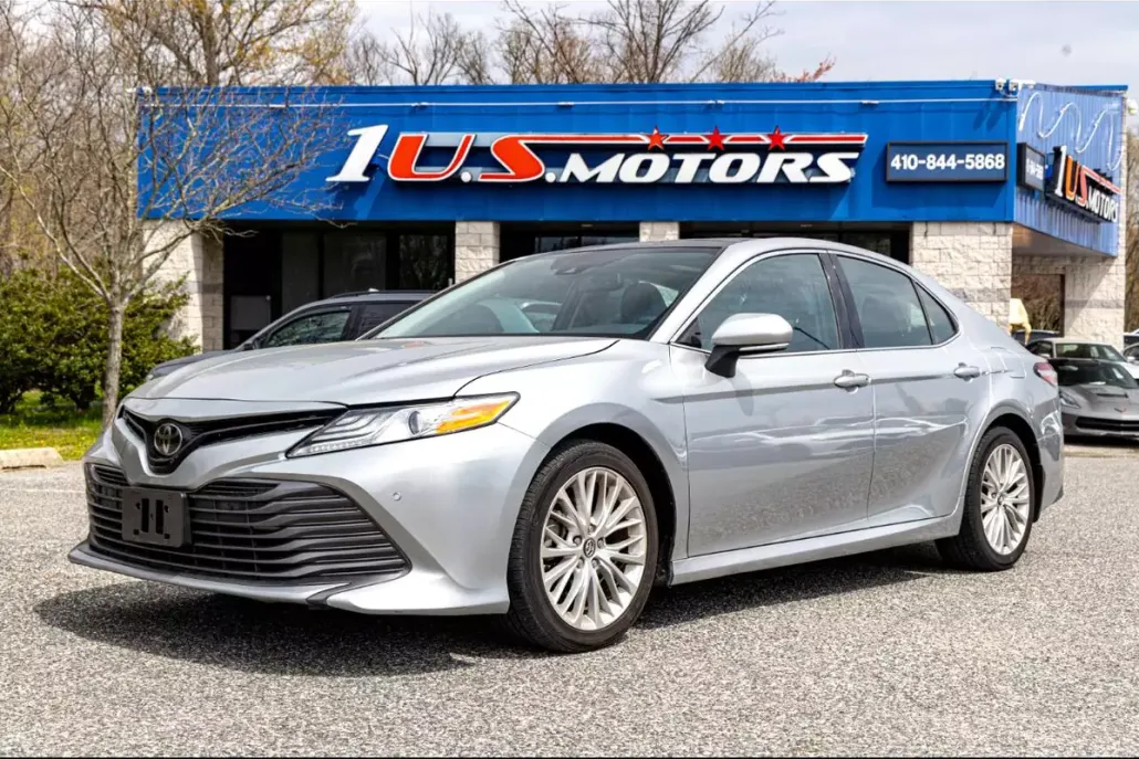 2018 Toyota Camry XLE photo 1