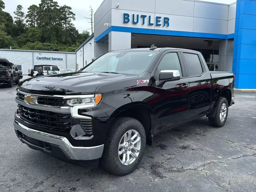 2026 Chevrolet Silverado 1500 LT photo 1