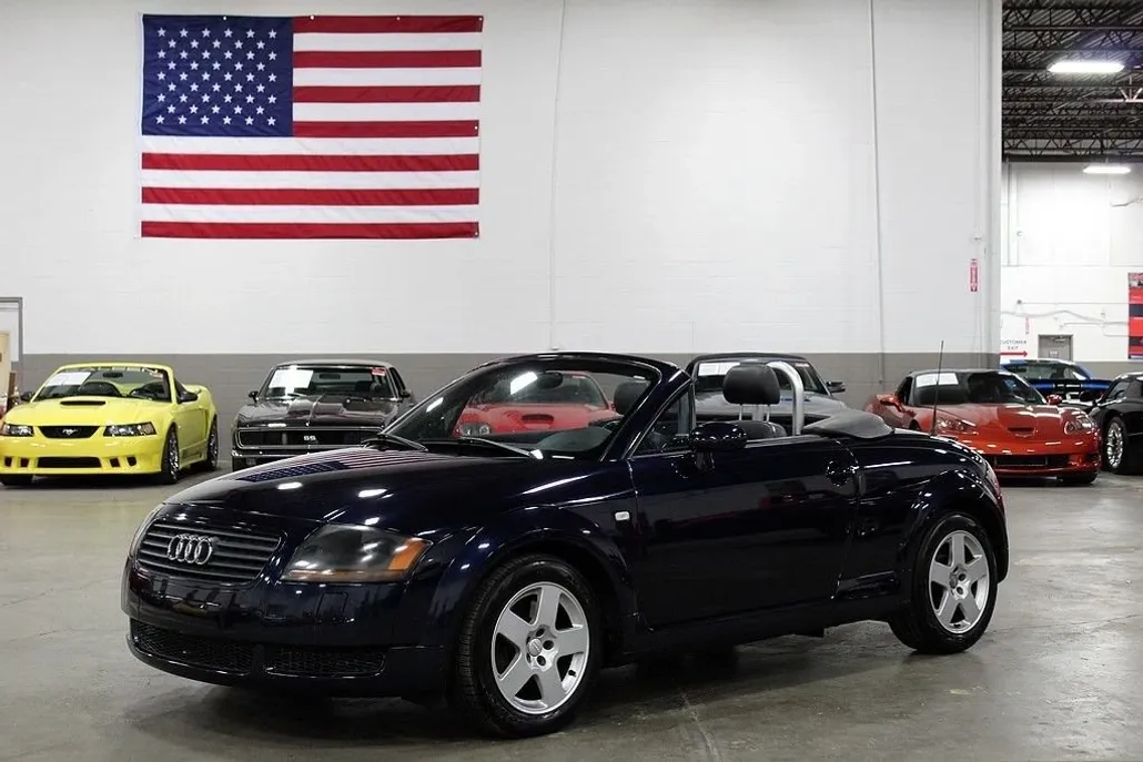 2002 Audi TT Roadster photo 1
