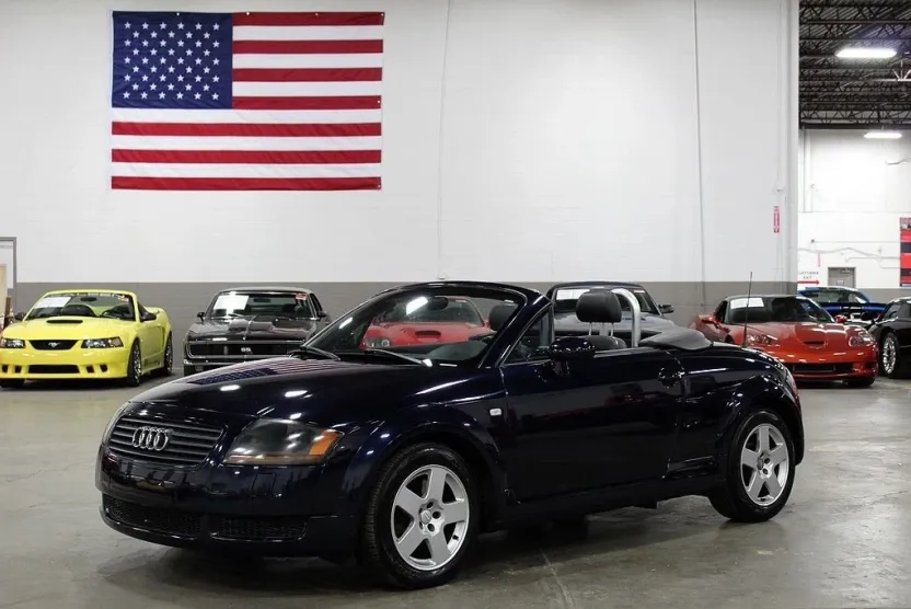 2002 Audi TT Roadster photo 1
