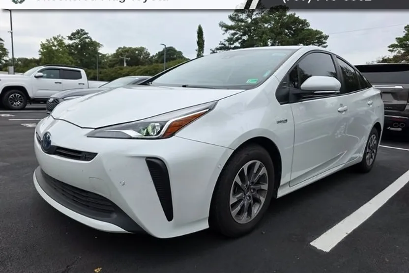 2021 Toyota Prius Limited photo 1