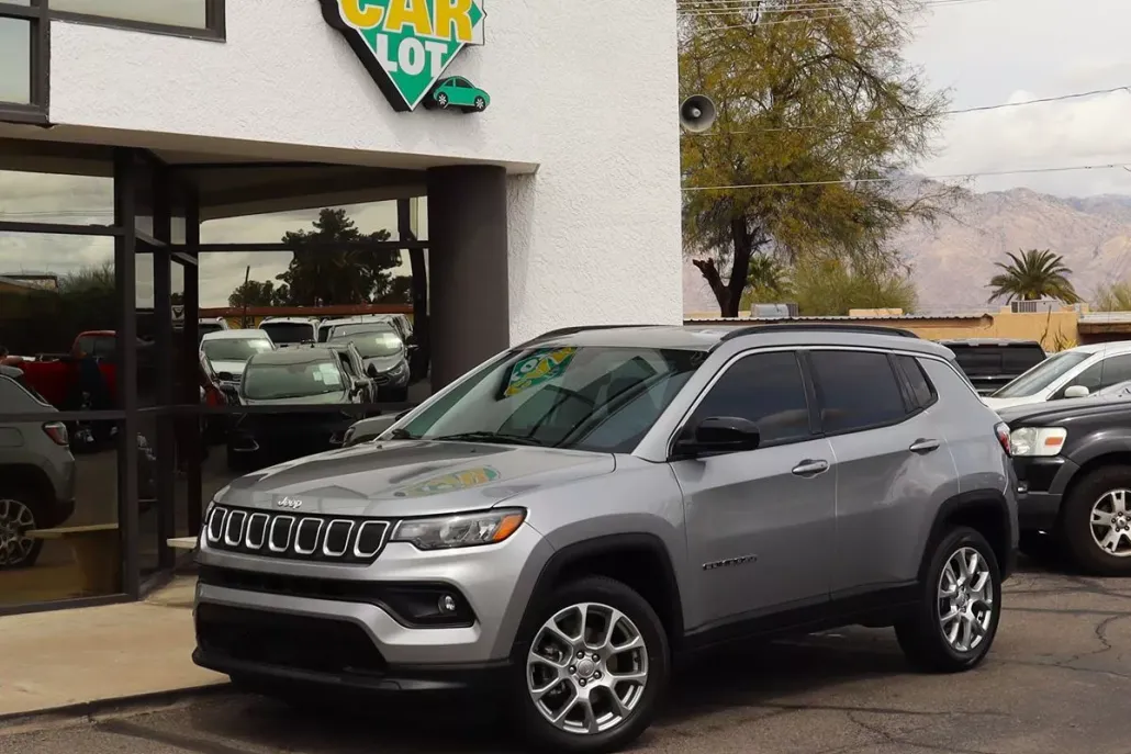 2022 Jeep Compass Latitude Lux photo 1