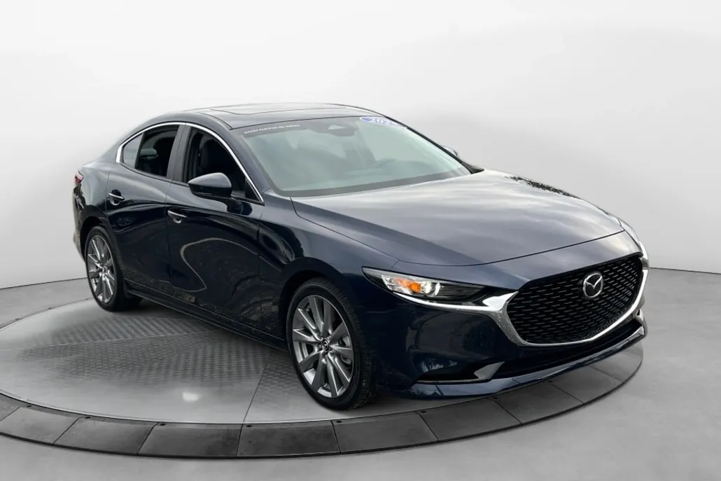 2025 Mazda Mazda3 Sedan 2.5 s Preferred photo 1