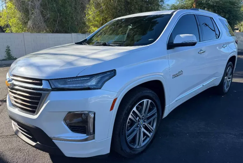 2023 Chevrolet Traverse High Country photo 1