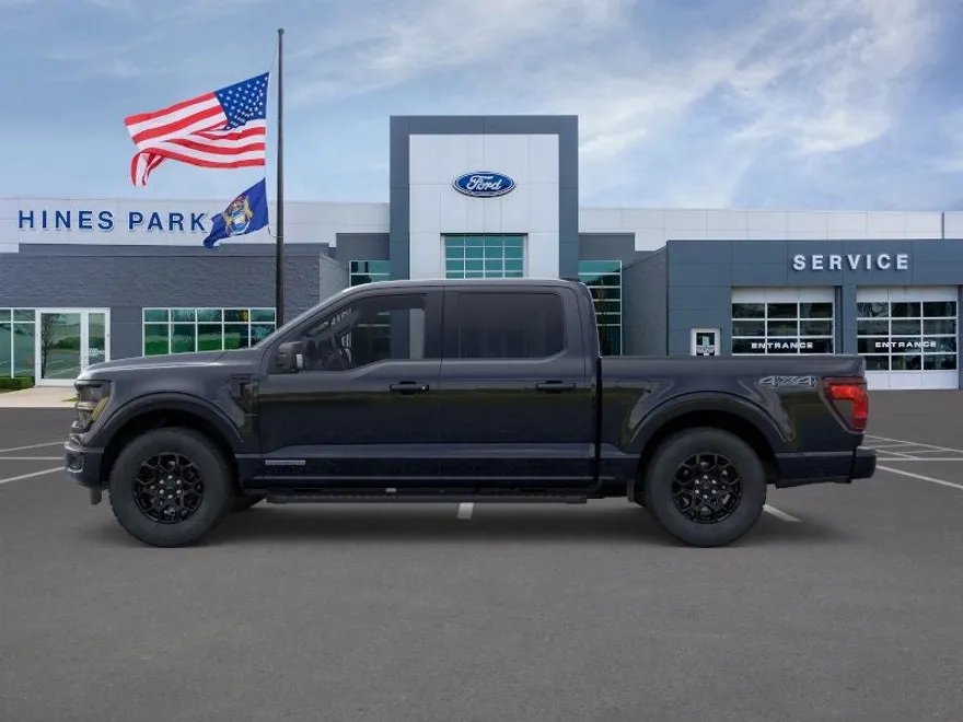 2025 Ford F-150 XLT photo 1