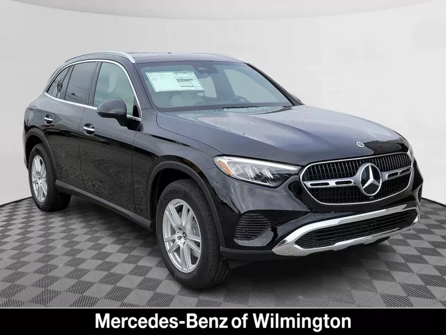 2025 Mercedes Benz GLC 300 4MATIC photo 1