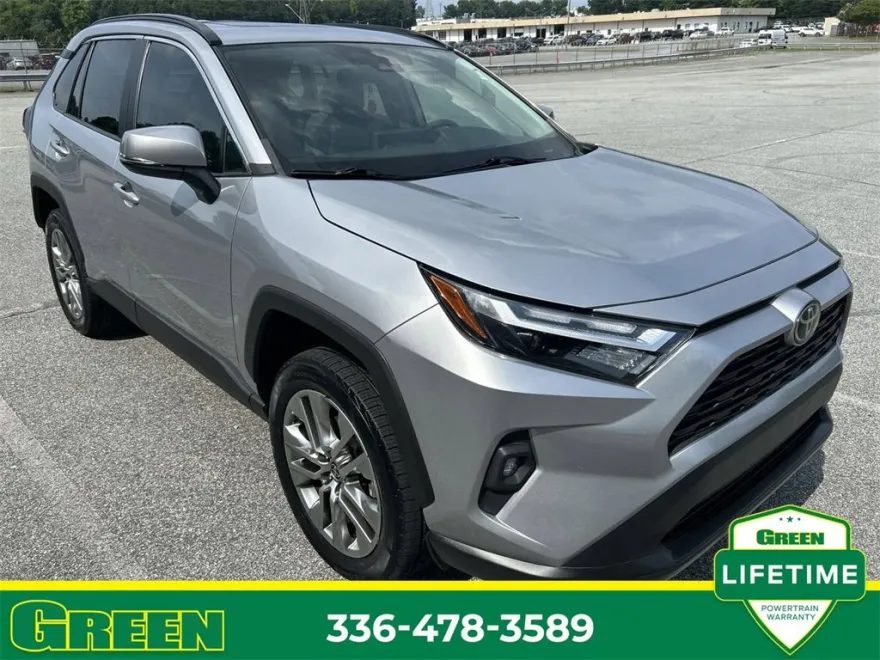 2022 Toyota RAV4 XLE Premium photo 1