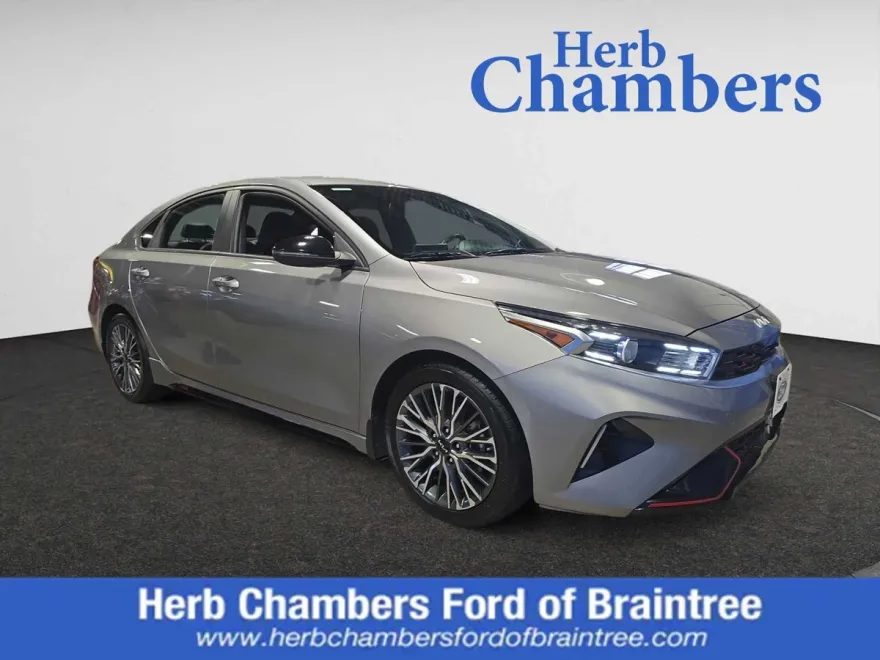 2023 Kia Forte GT-Line photo 1