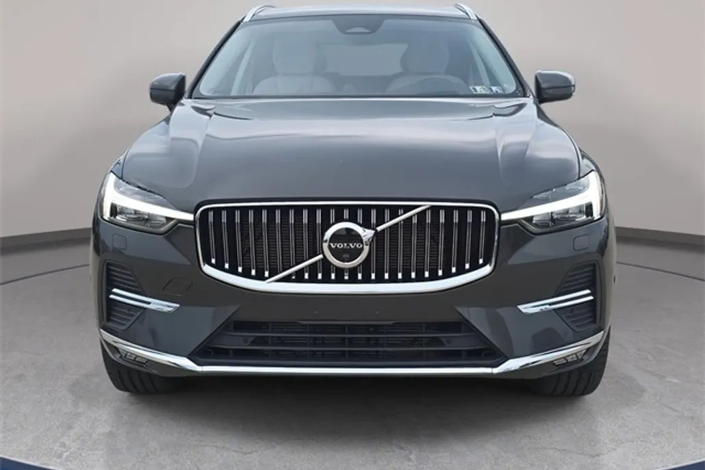 2022 Volvo XC60 Inscription photo 1