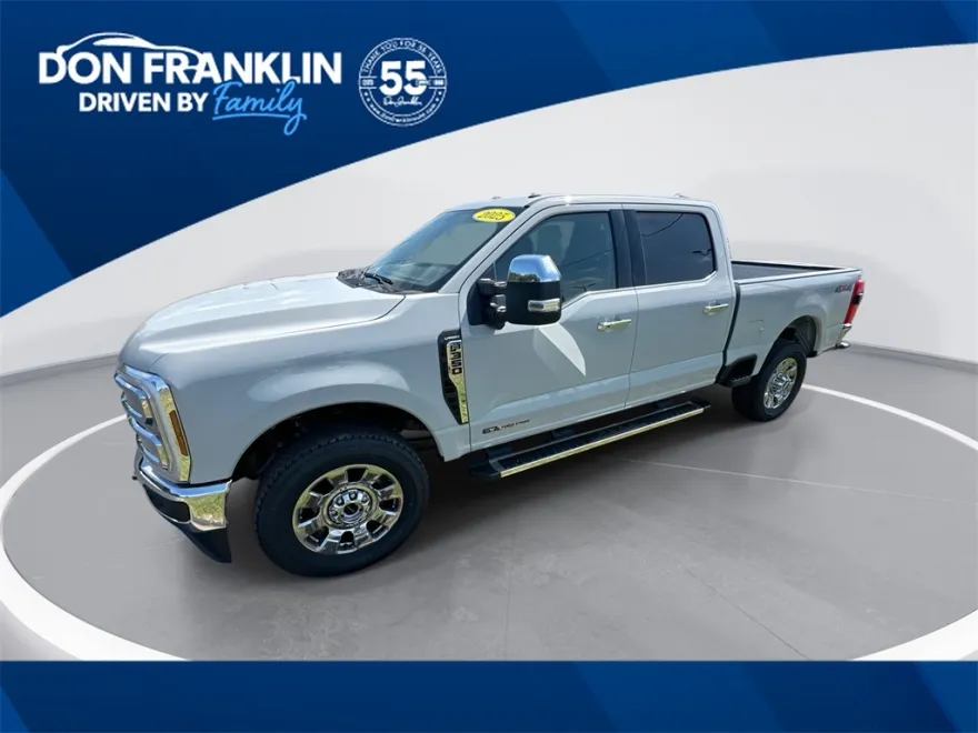 2025 Ford F-350 Lariat photo 1