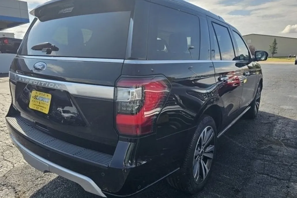 2021 Ford Expedition Platinum photo 1